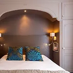 Grand Gallia & Londres Ξενοδοχείο 4*
